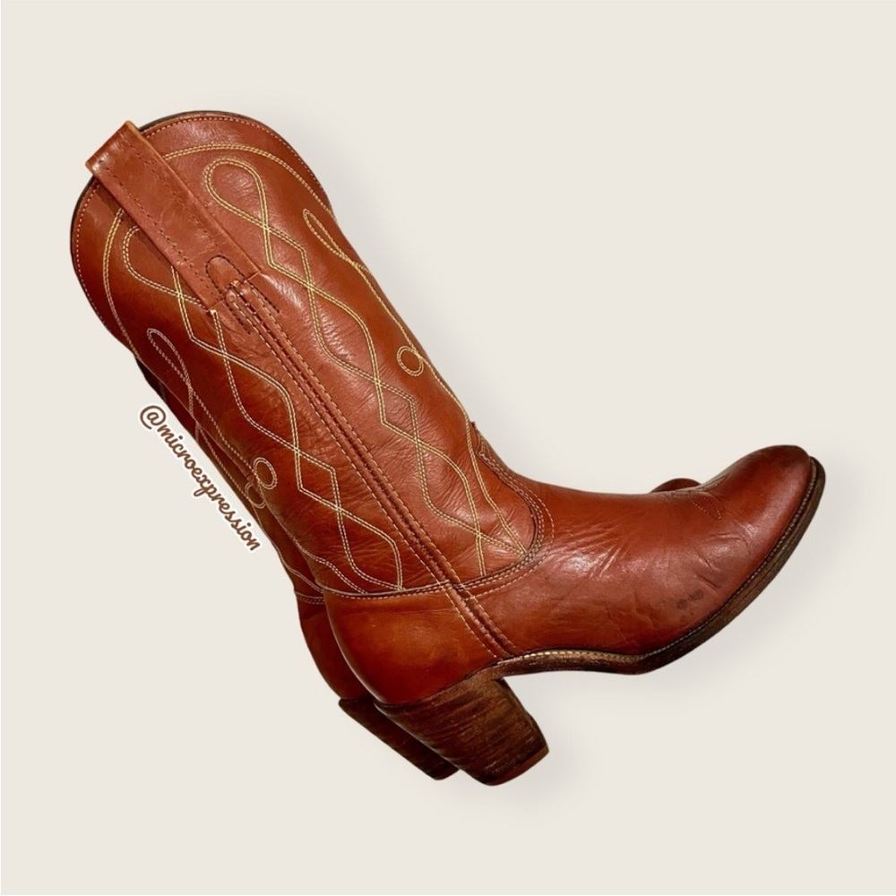 1980's VINTAGE Frye Swirl Stitch Embroidered Cognac Brown Leather Cowboy Boot - Picture 9 of 10